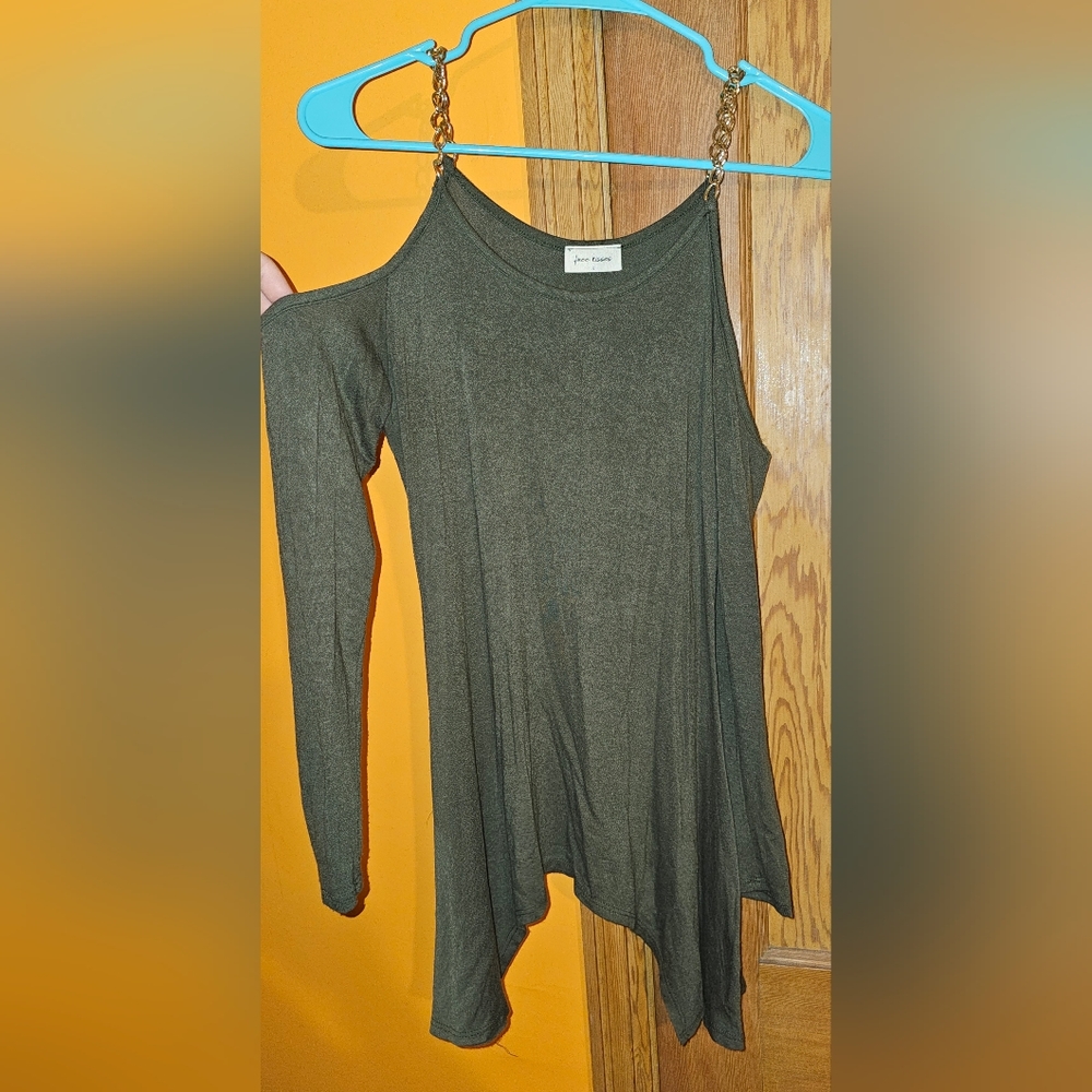 FREE KISSES dark green long sleeve